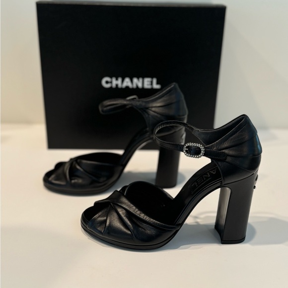 Brand NWT Chanel Heels - Picture 4 of 15